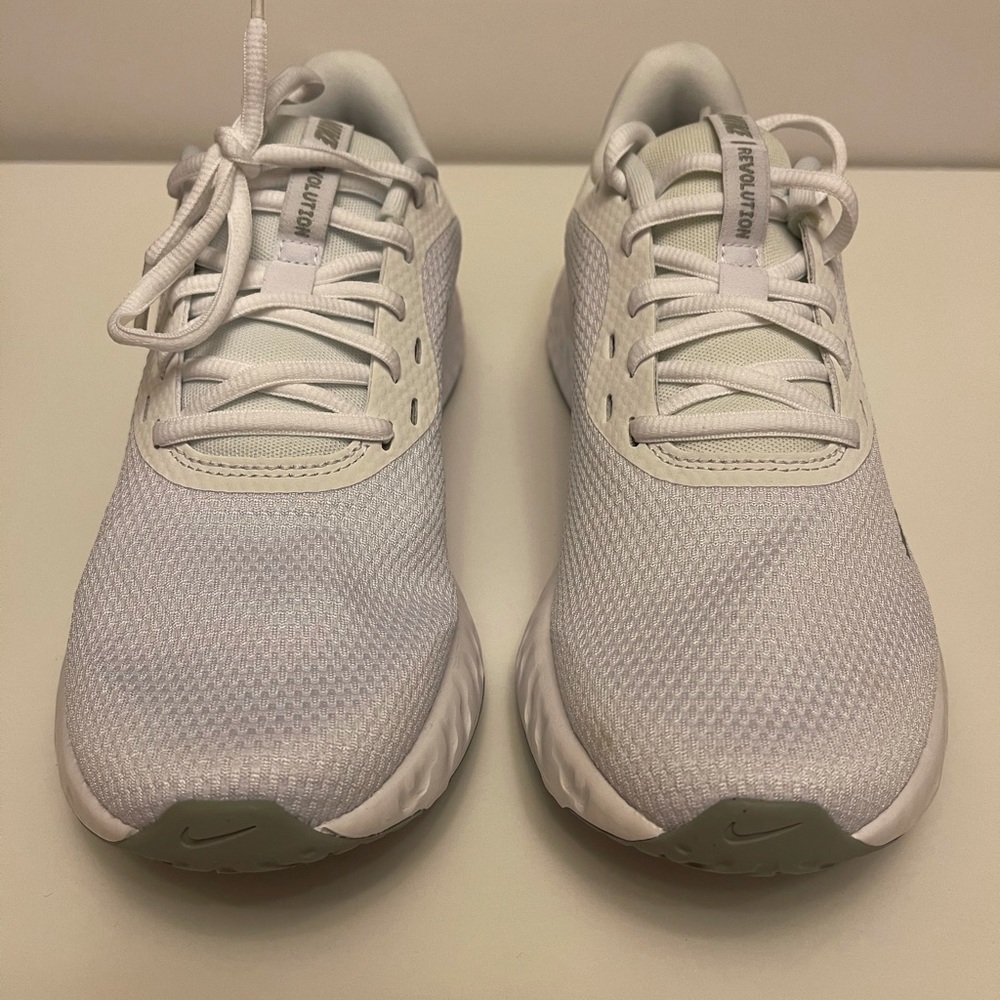 Nike Women’s Revolution 5 Running Shoe